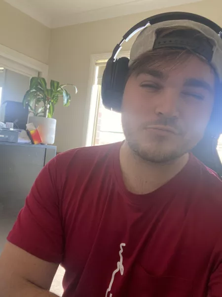 Itโs a good day to chill and play games bros! Itโs a good day to chill and play games bros!