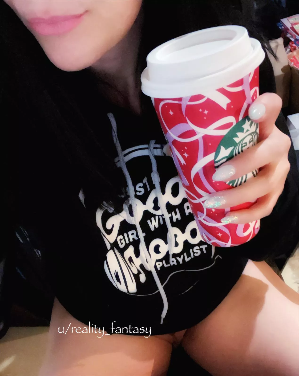It's a hoodie, no pants, venti size coffee WFH kind of day 💋☕️