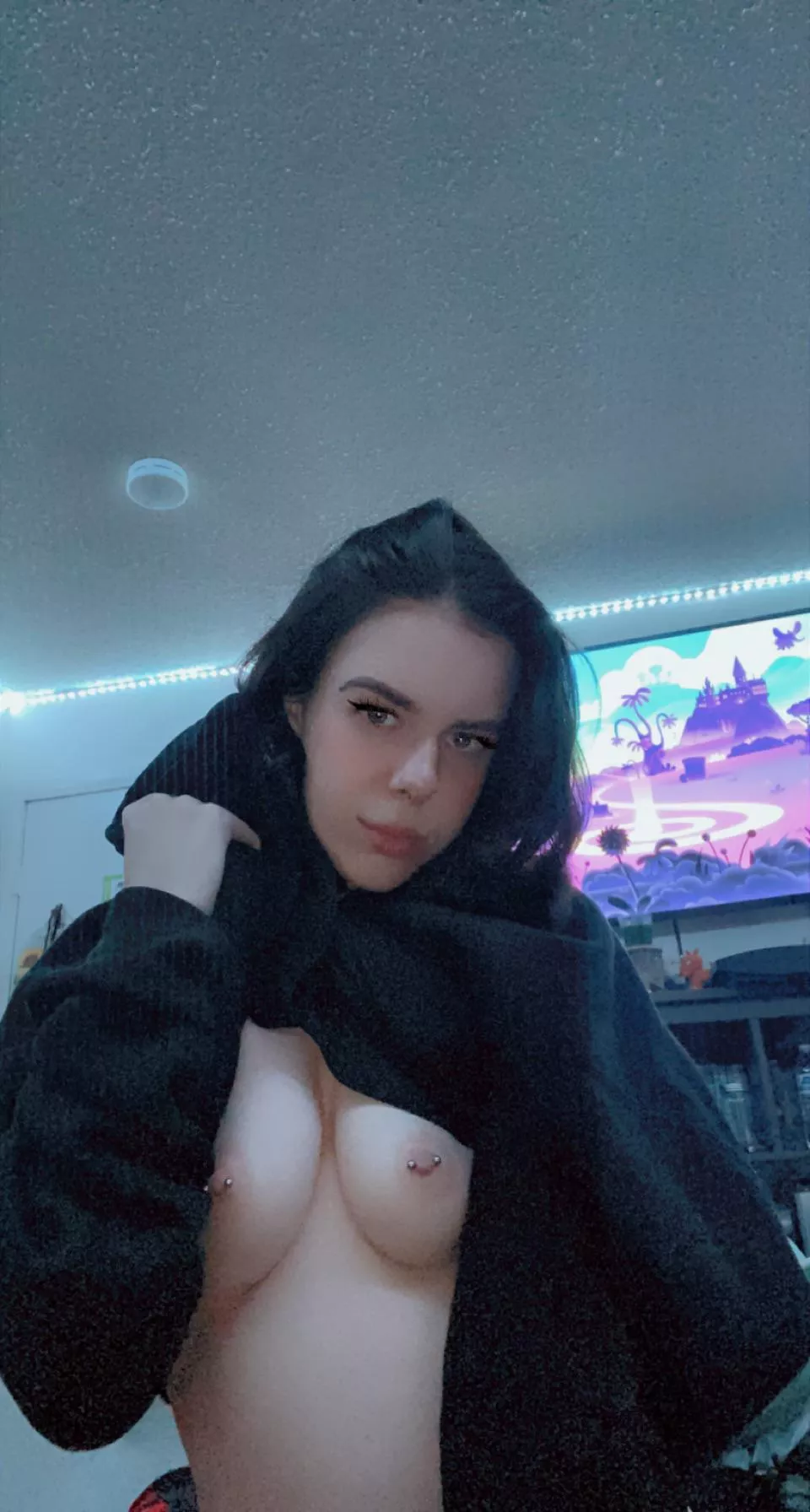 Itβs a little hot in here, do you mind if I take off my hoodie? Itβs a little hot in here, do you mind if I take off my hoodie?