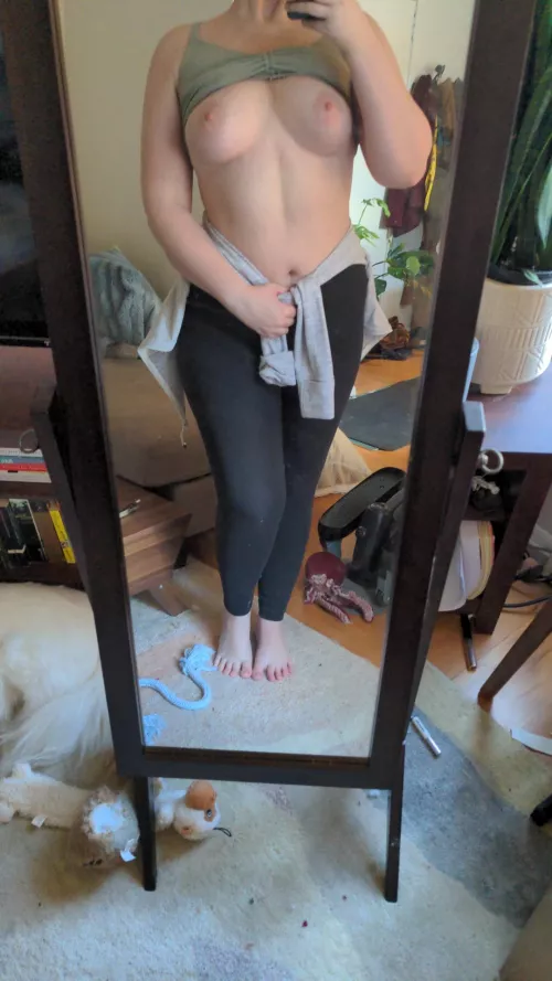 It's a simple nude, but it's my nude and I hope you like it 🥰