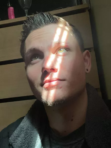 Its an older pic but here yalls go! Felt down today kinda so why not spark up some love yee? Its an older pic but here yalls go! Felt down today kinda so why not spark up some love yee?