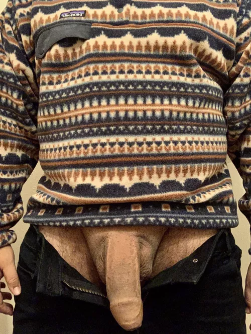 It’s called fashion sweatie 😜 It’s called fashion sweatie 😜