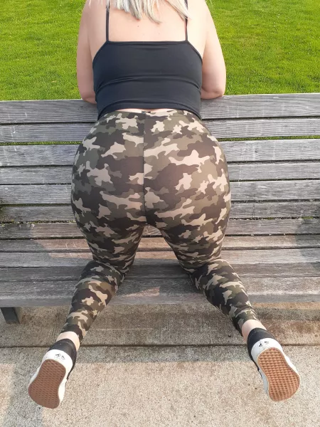 It's camouflage, look closer🔬 It's camouflage, look closer🔬