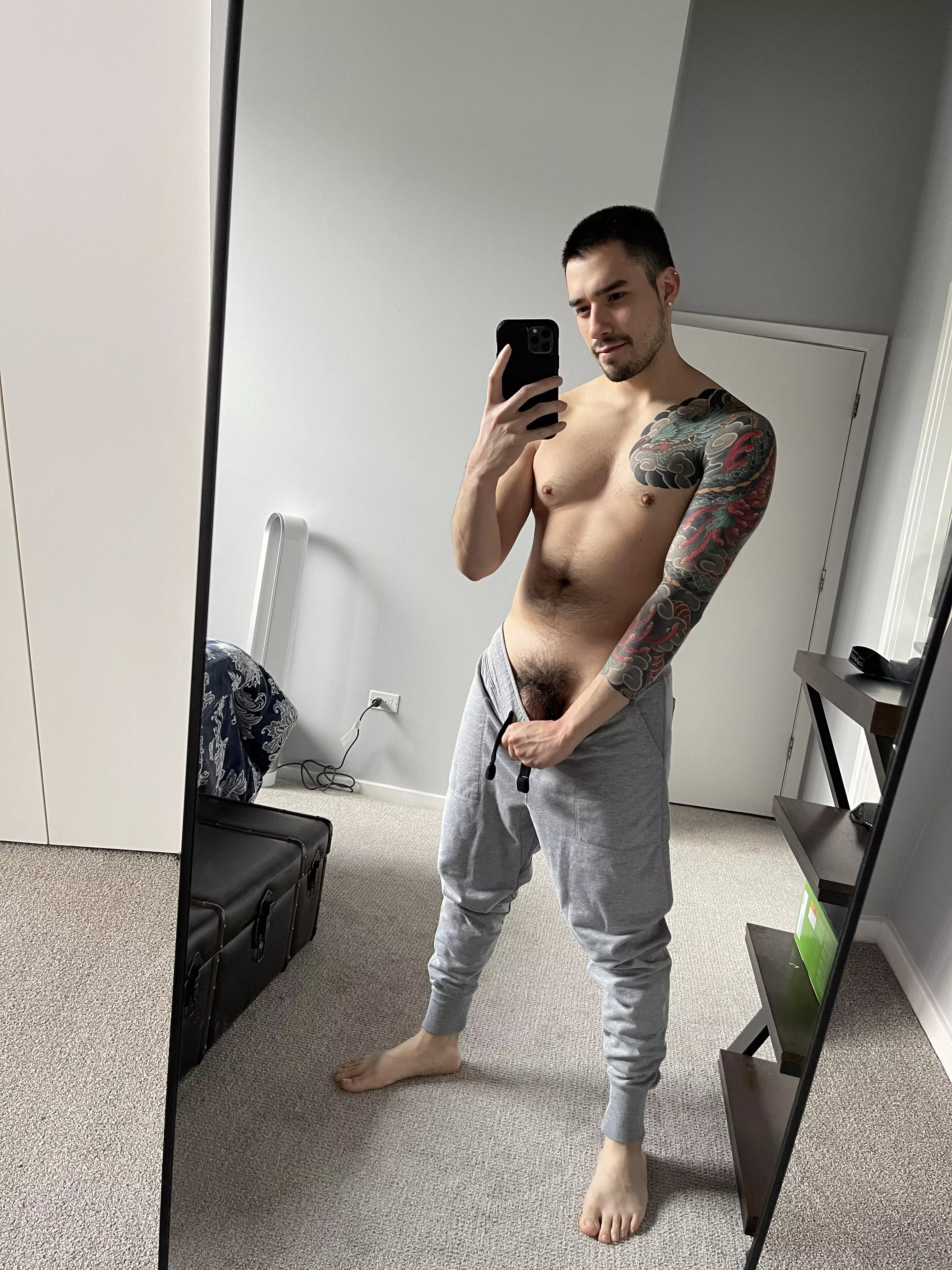 It’s finally sweat pants weather 😉 It’s finally sweat pants weather 😉