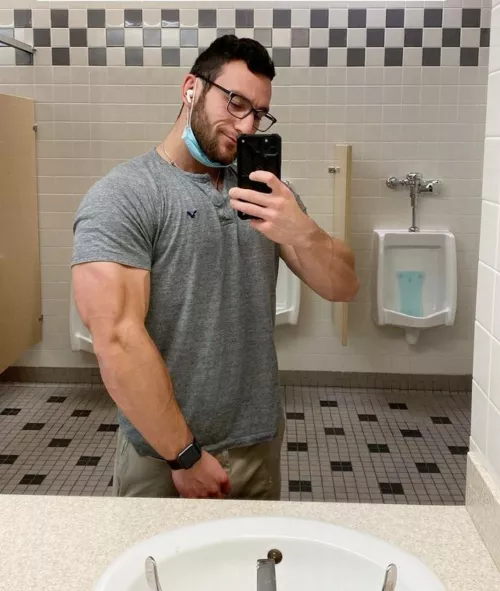 It's Friday and I'm ready for the weekend. Enjoy your weekend as well! It's Friday and I'm ready for the weekend. Enjoy your weekend as well!