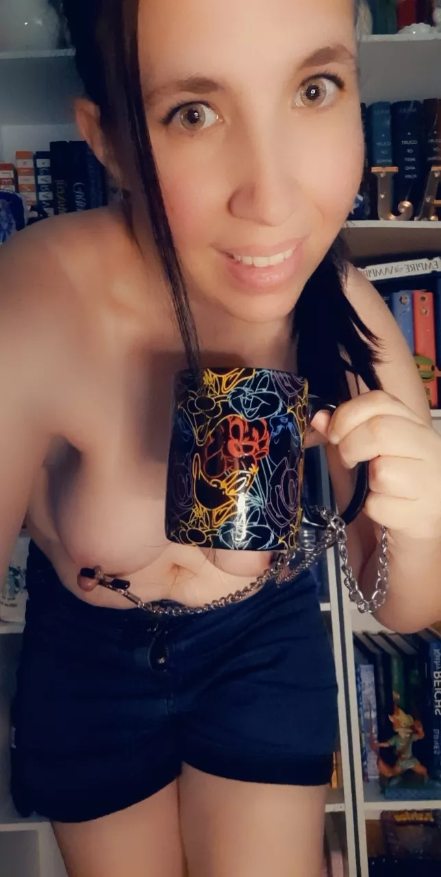 It's frisky Friday. Who's up for some friskiness? 😈😈