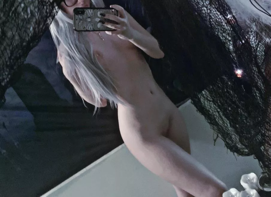 it’s fully nude night friday ;) 🤍 it’s fully nude night friday ;) 🤍