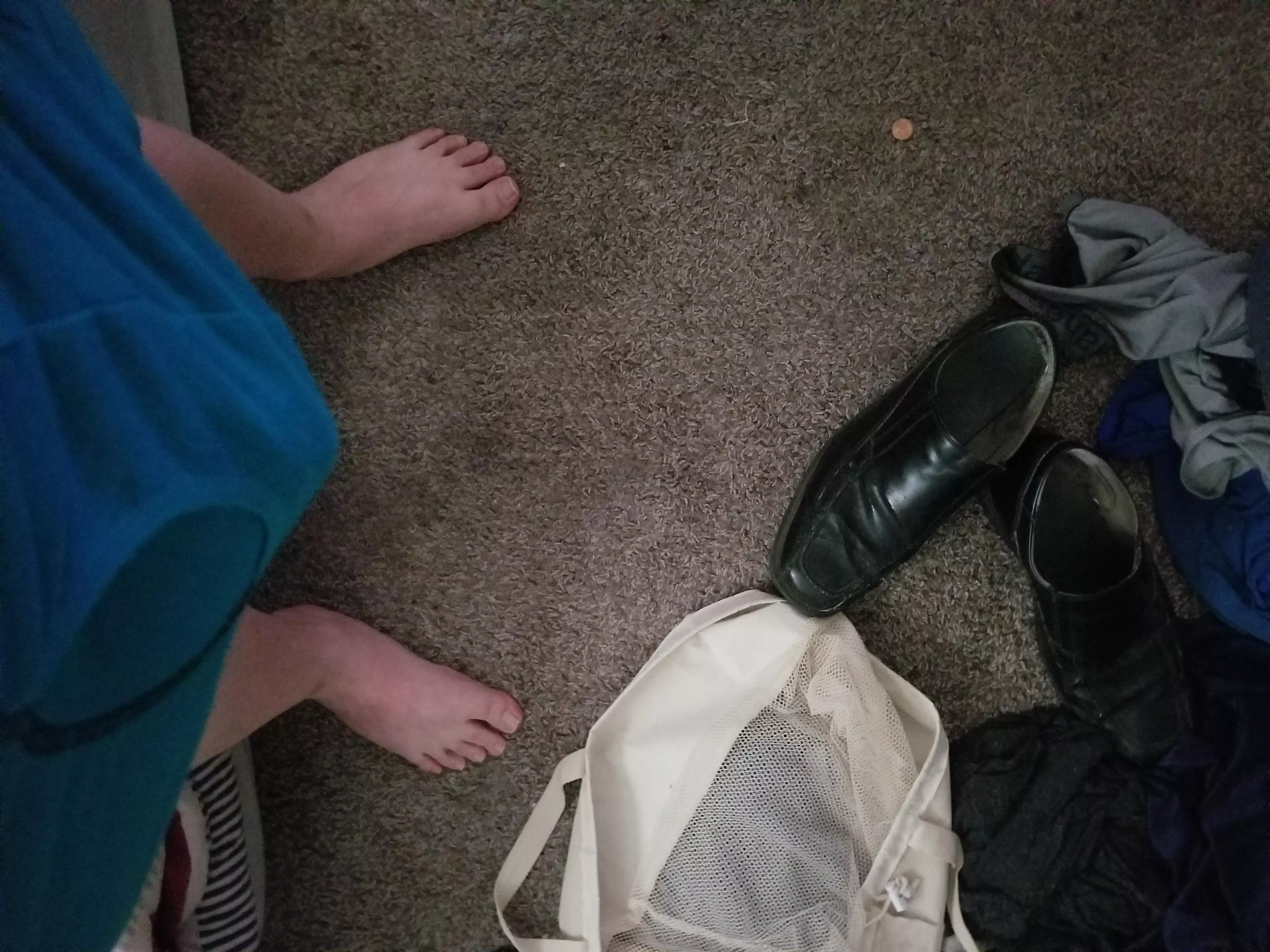 It's hard to sleep tonight It's hard to sleep tonight