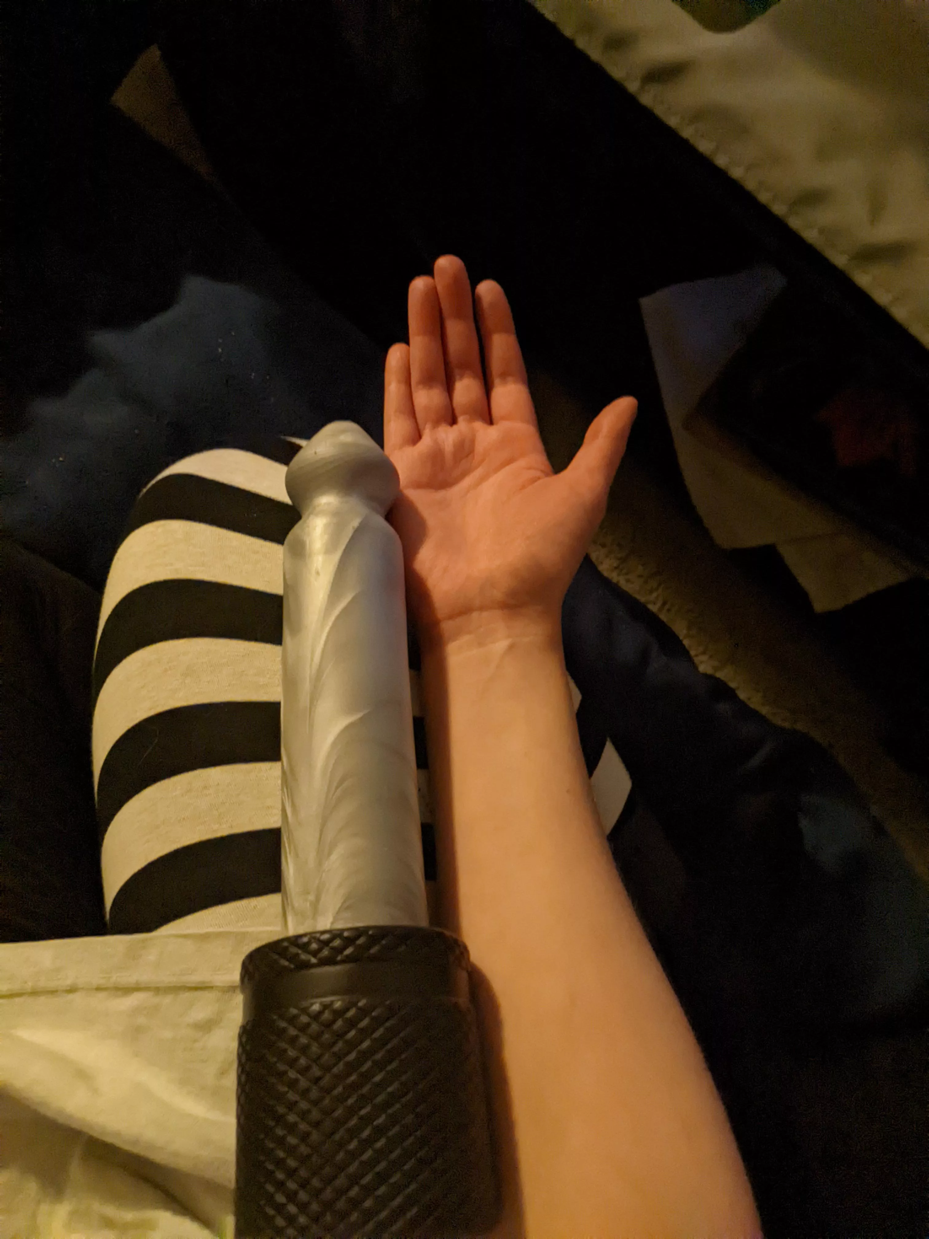 It's heeeeere...I was weirdly fixated on snagging one of these and was super happy to grab one during the boxing day drop. He's certainly a hefty boy 😝