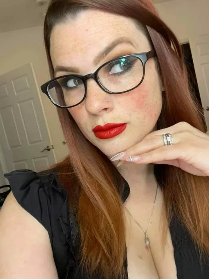 Cum on her glasses