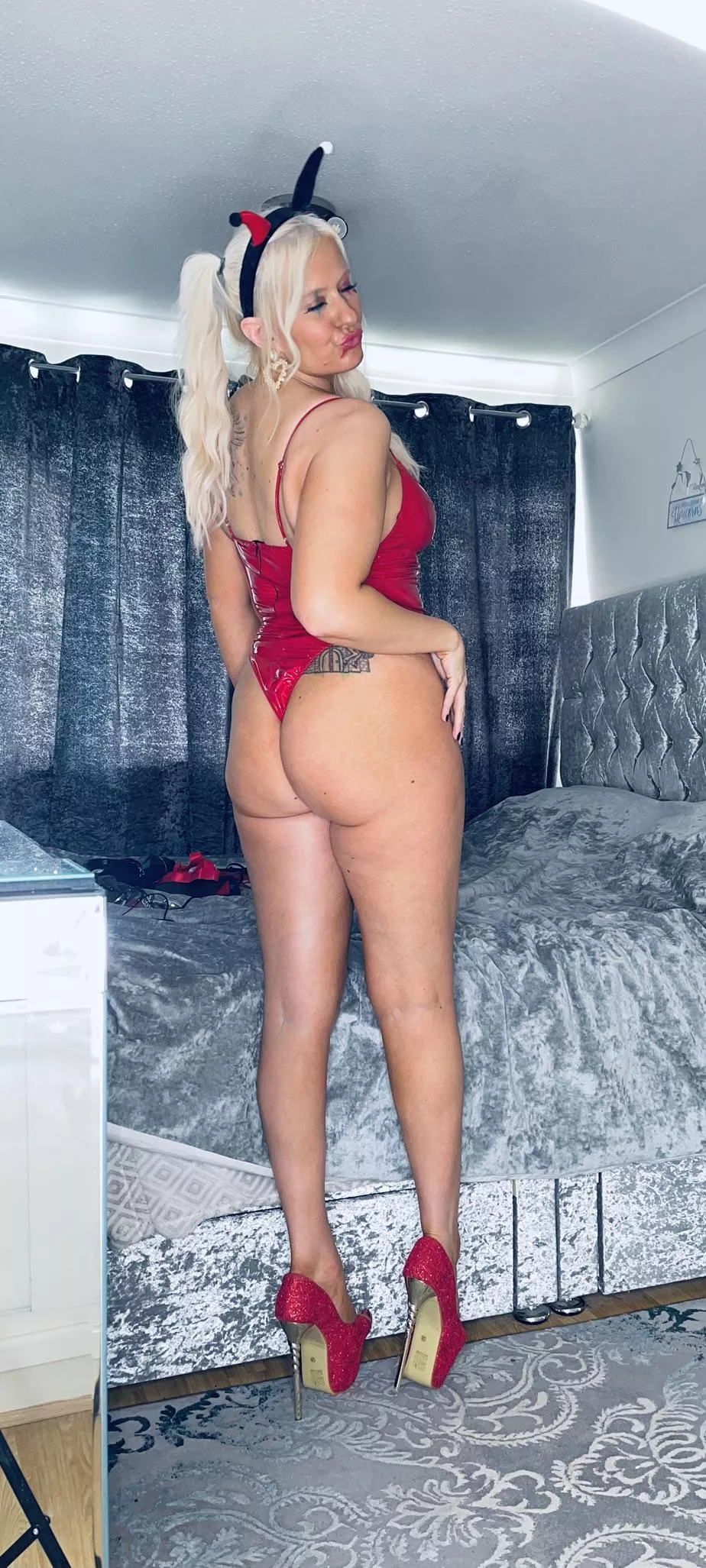 It’s just so sexy to be a lil dangerous and crazy It’s just so sexy to be a lil dangerous and crazy