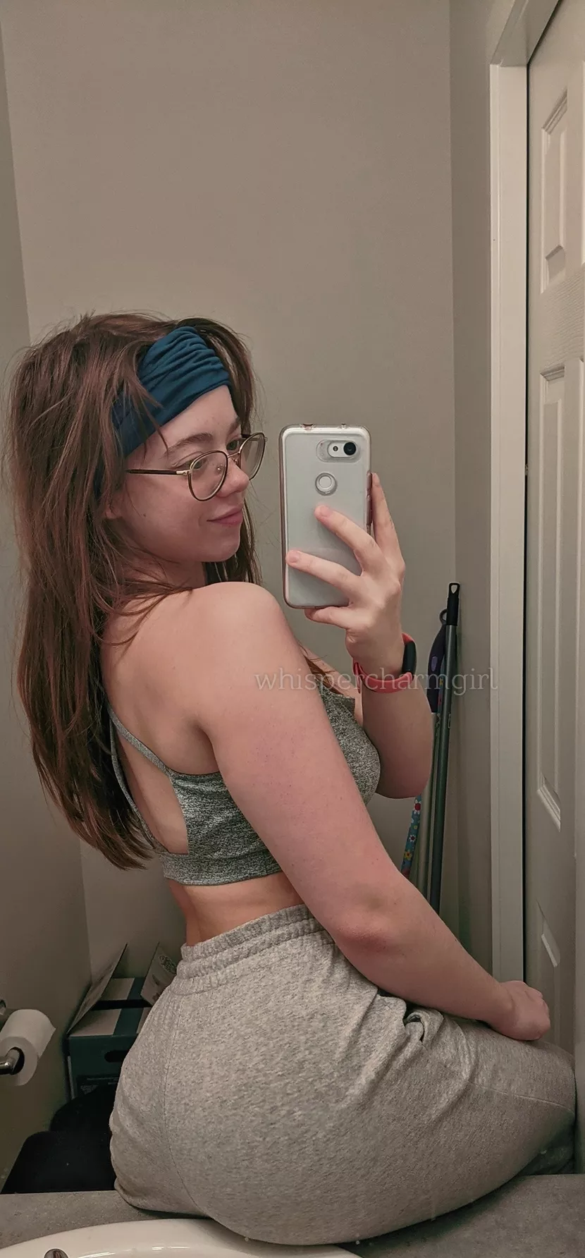 It's leg day today! π (20F) It's leg day today! π (20F)