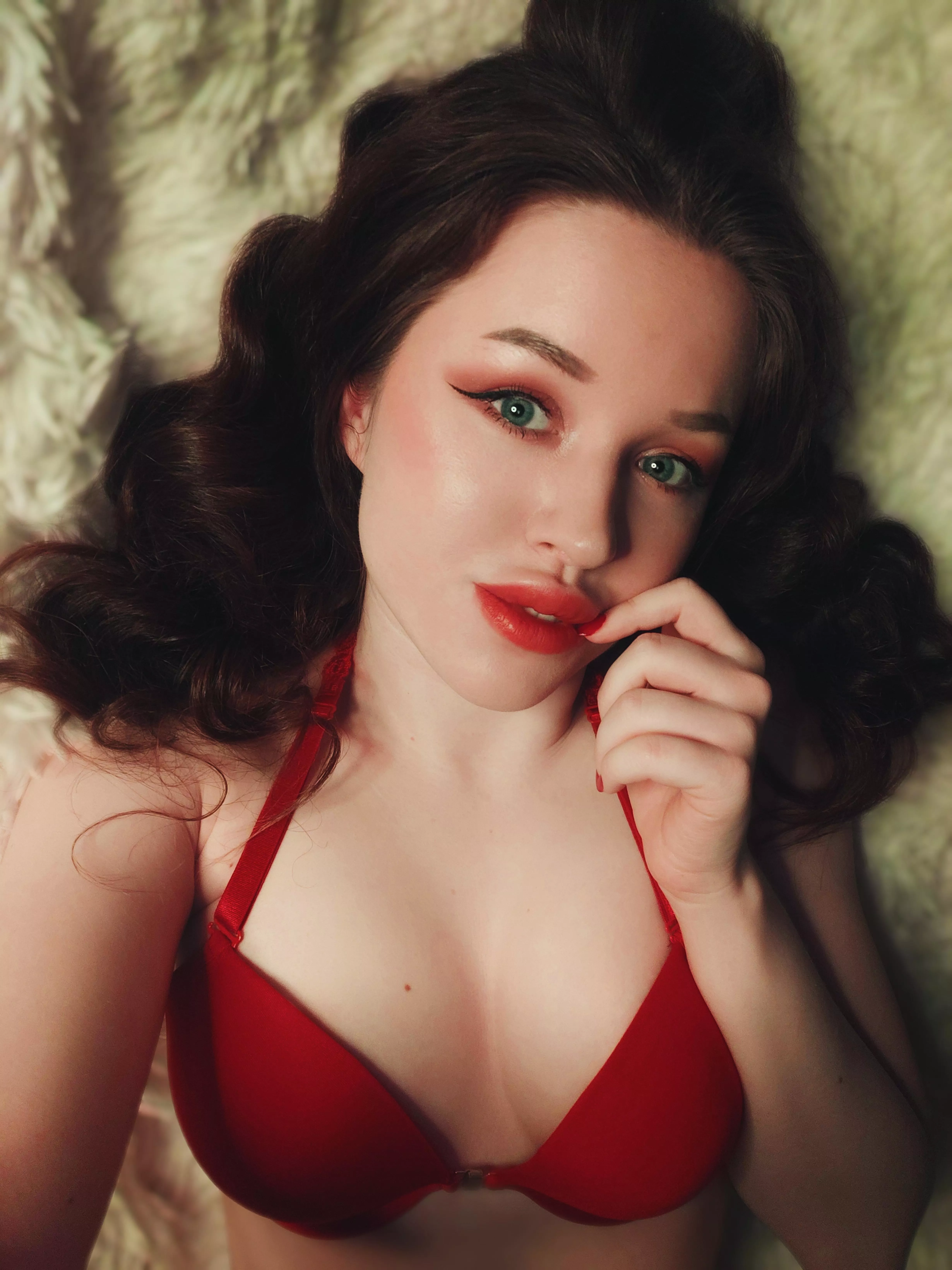 It's my B-day month, and I've got gifts for YOU 🥰 My OF is 30% off now and keeping renew on will get you extra yummy goodies 😼 Cum check out 😉