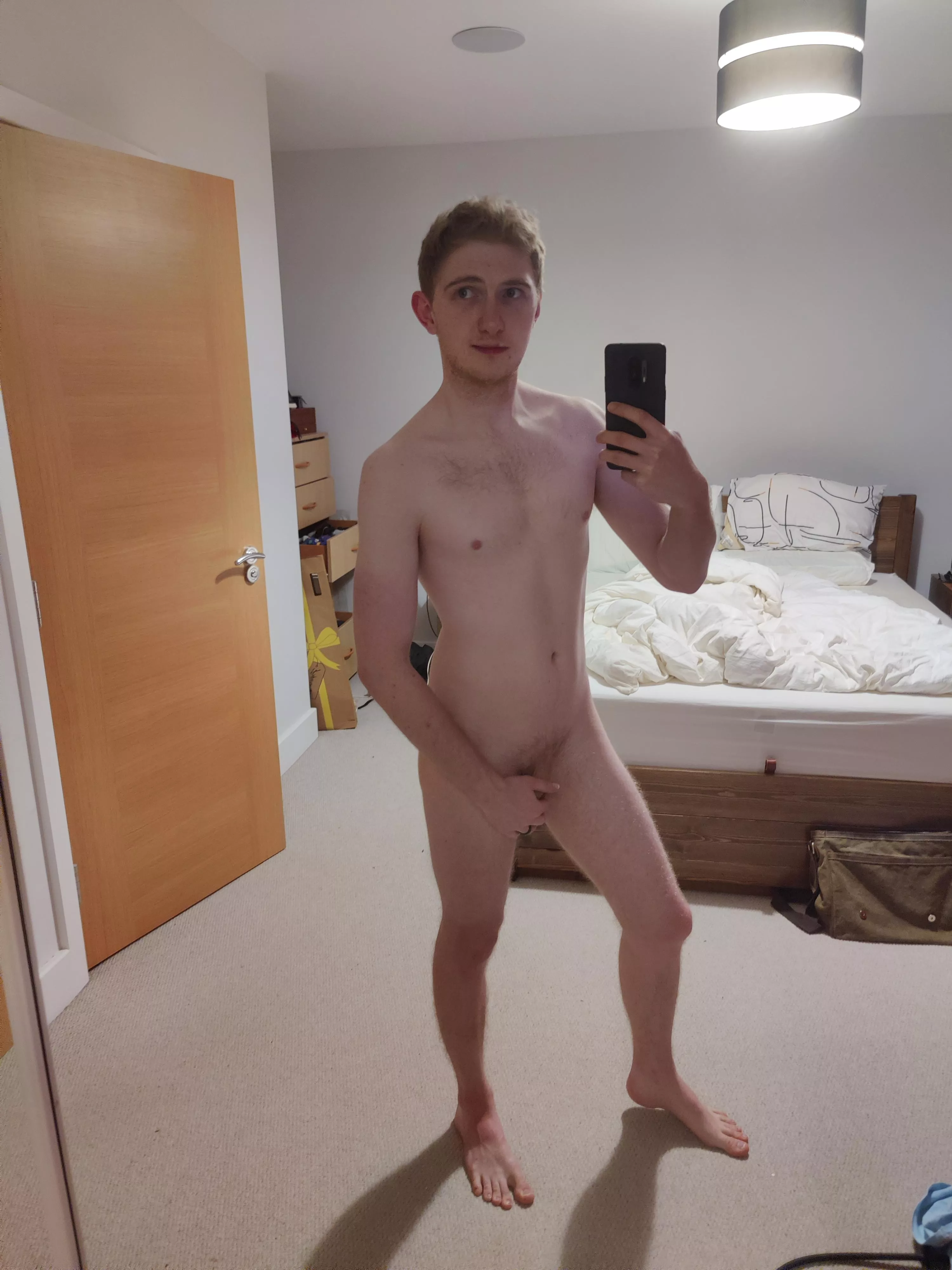 It's my birthday today! 🥳 I might not be the twink I once was, but I hope you still think I'm cute for 29