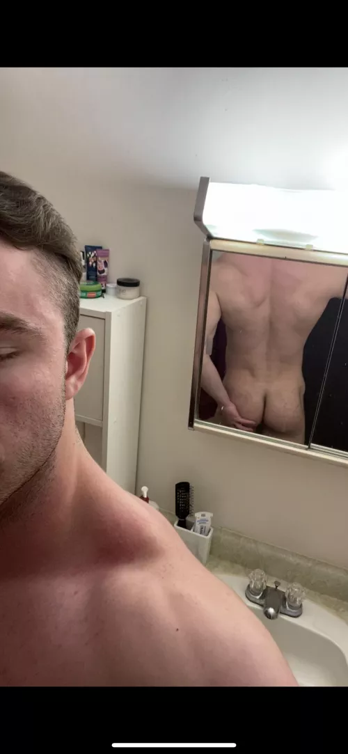 Itβs not the biggest ass but itβll make your cock look bigger π€·πΌββοΈ