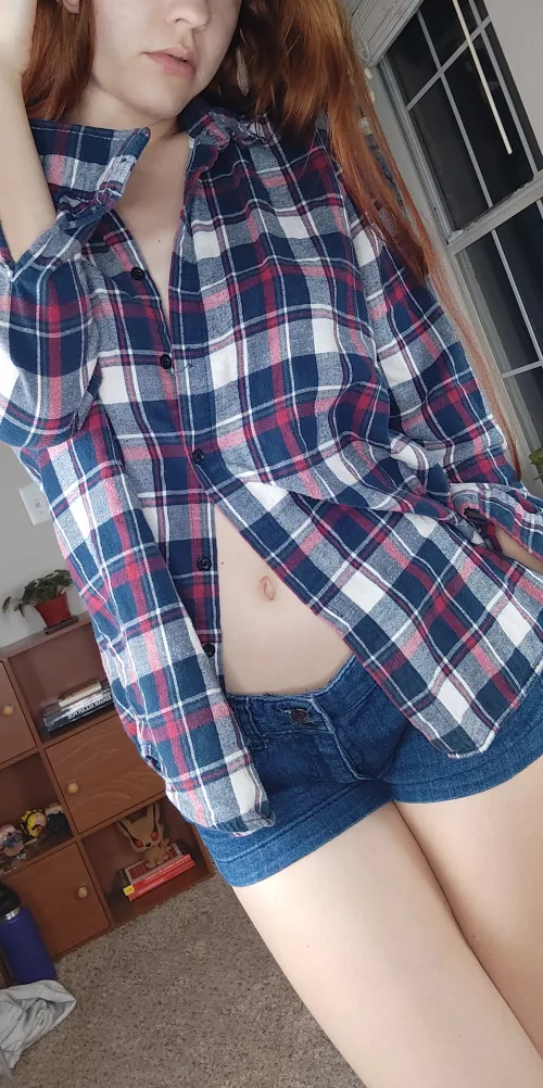 It's peeking out to see you 💝