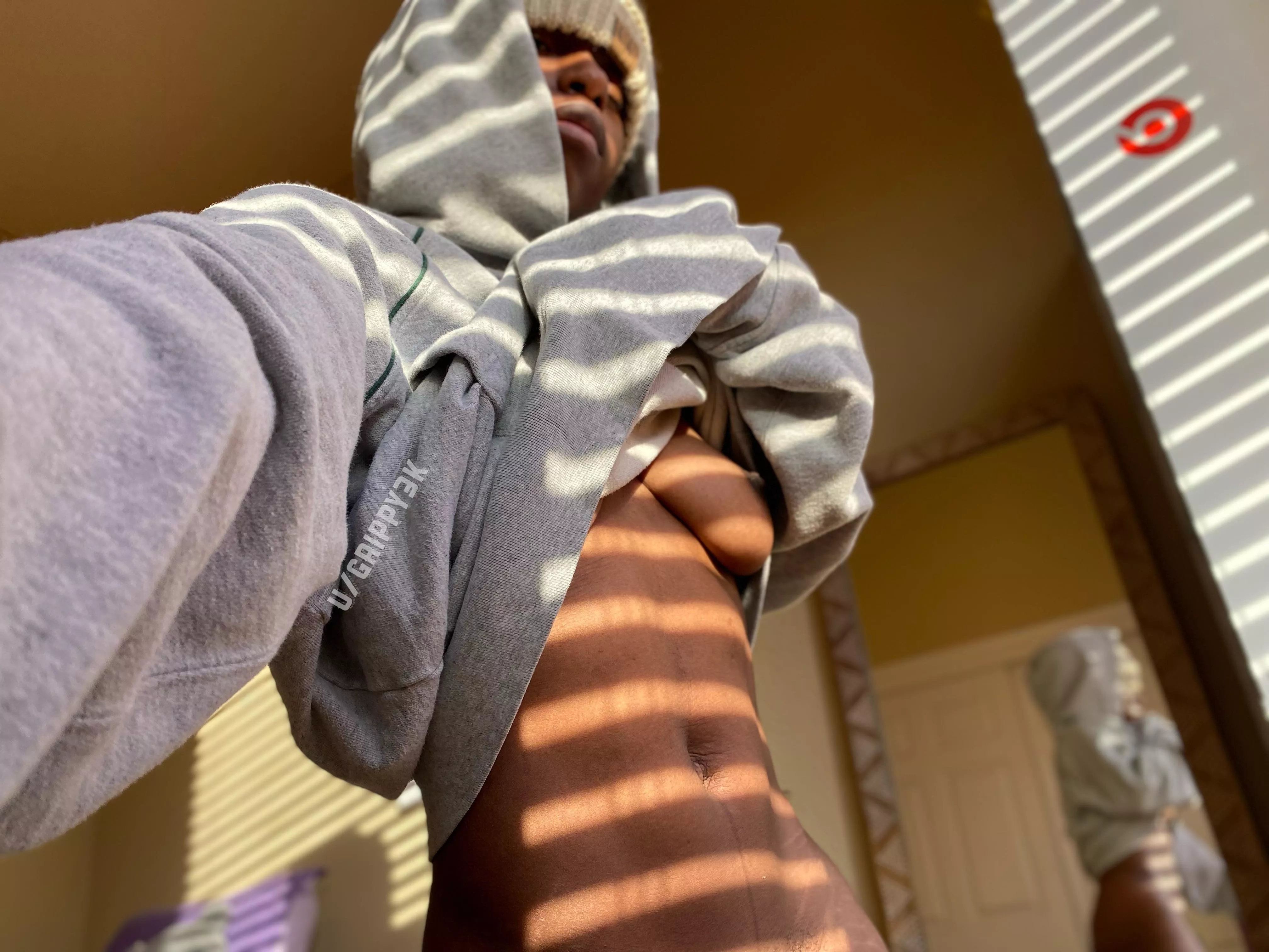 It’s pretty nice outside. Maybe we should fuck in the sunlight 😏