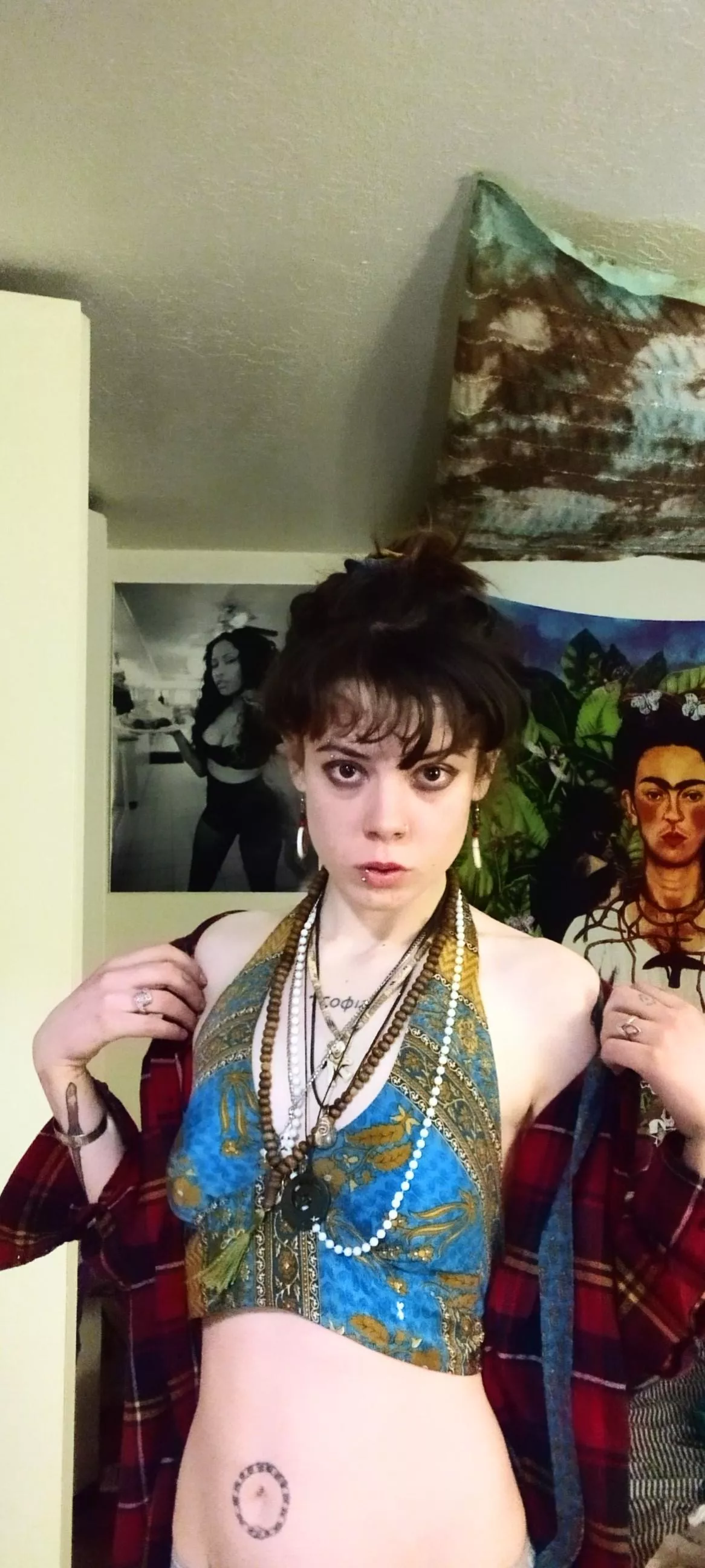 It's Submission Sunday, get down on your fucking knees and Worship your Goddess. 😈👑🐖