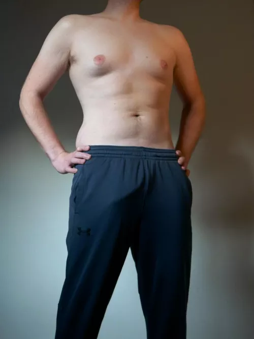 Itβs sweatpants season!