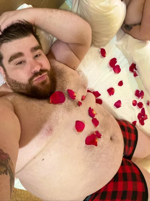 It’s the last Tummy Tuesday before Valentines Day! Who wants to be my Valentine?