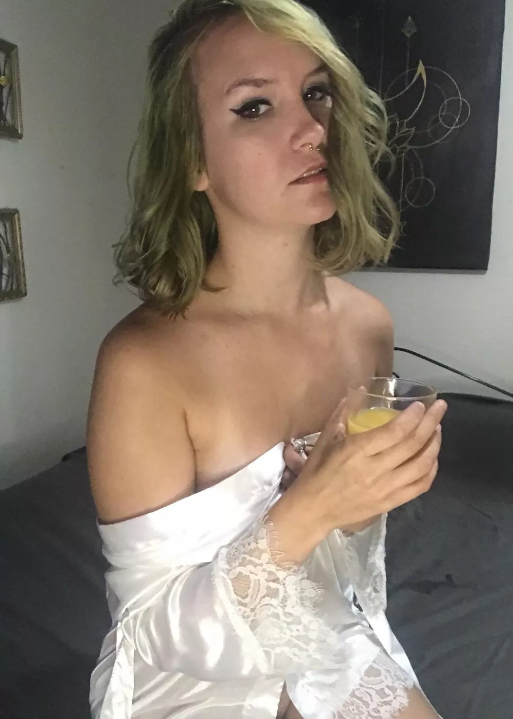 It’s the next morning, what’s for breakfast? (F) It’s the next morning, what’s for breakfast? (F)