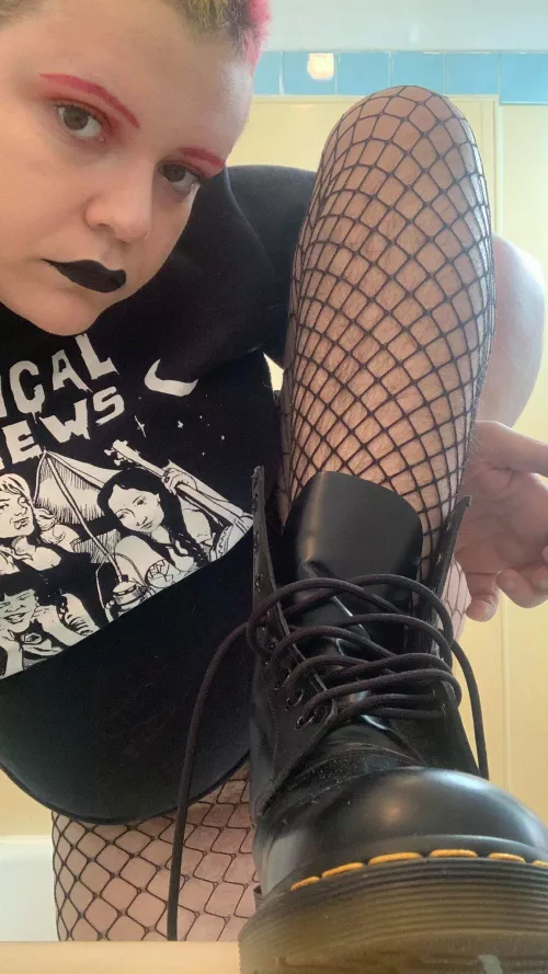 It's time to worship my boots