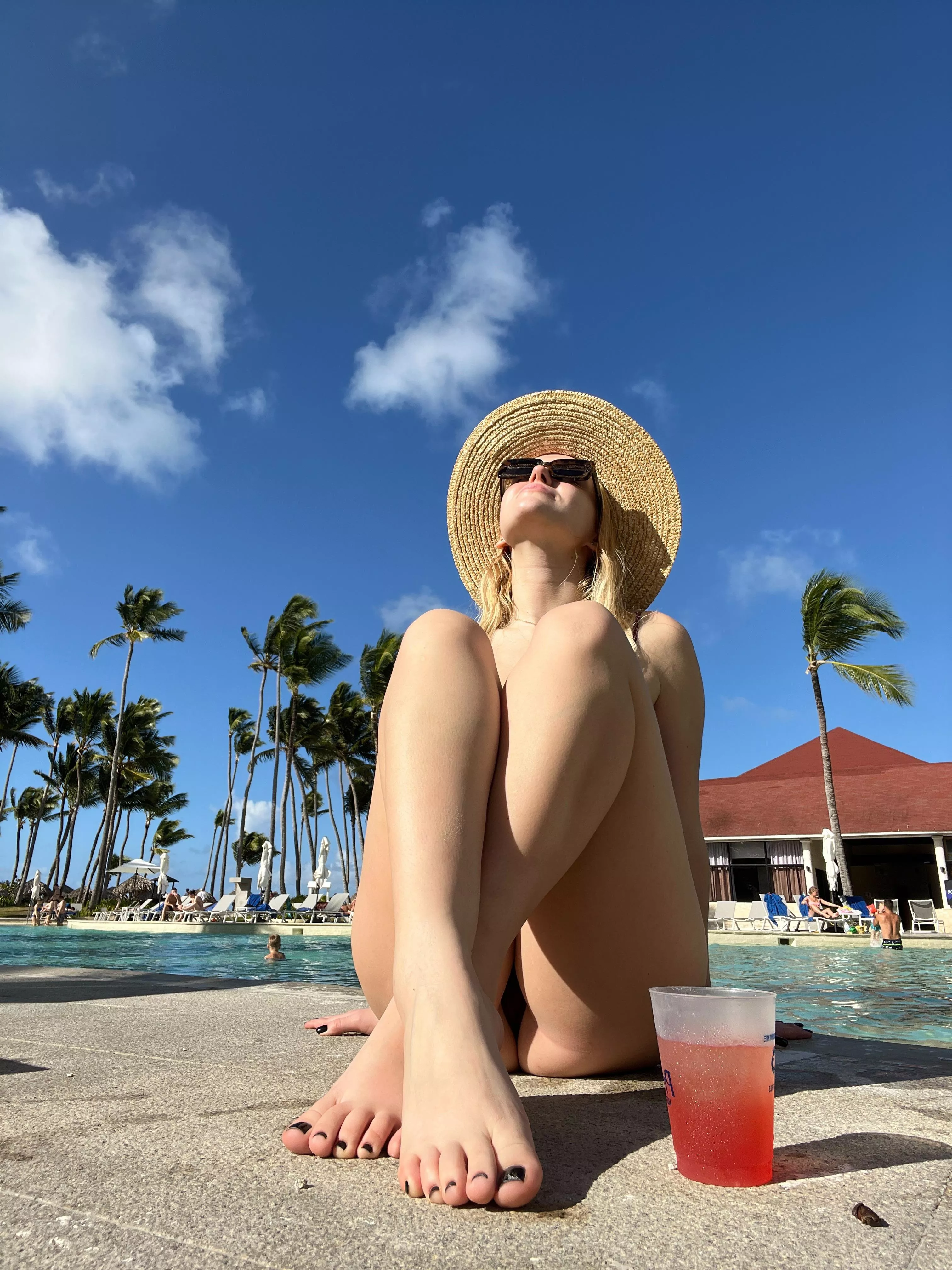 It’s time to worship my feet 😉☝🏻