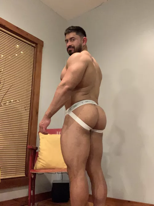 It’s turning into a muscle peach. 🍑