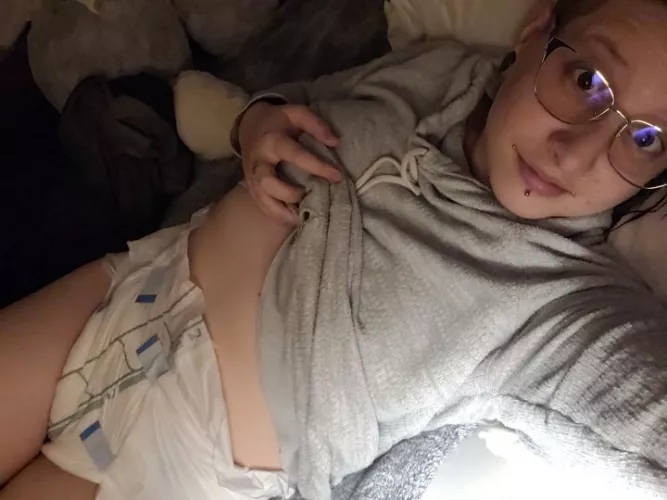 I've been away at Uni for a while. Knocked my first quarter out of the park! Missing this sub, and the love from it. ? stay squishy beebs.