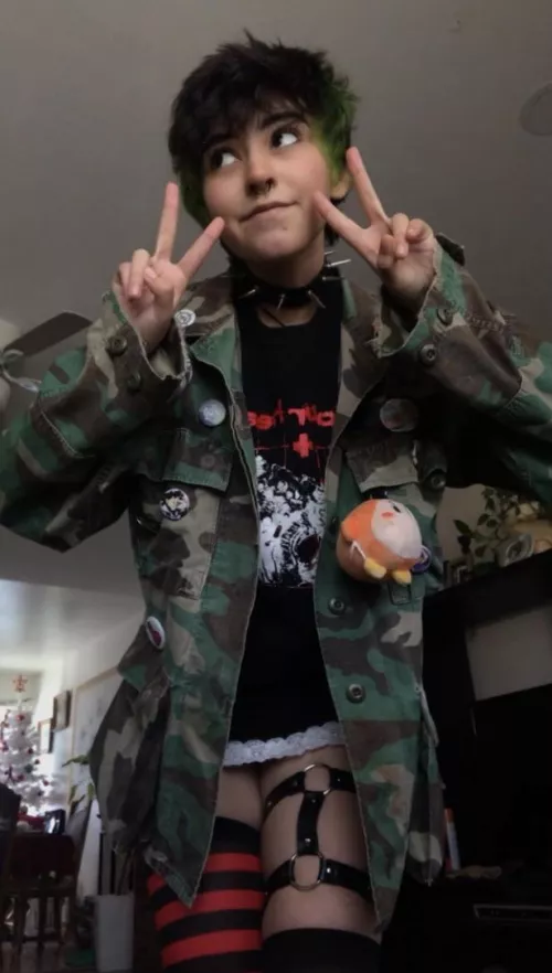 iβve been feeling really insecure lately but i felt cute today! c,: especially in this outfit v: iβve been feeling really insecure lately but i felt cute today! c,: especially in this outfit v: