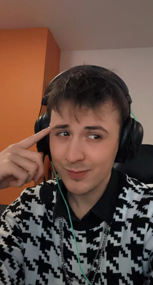 I’ve been low-key addicted to apex but also it’s fun 😂