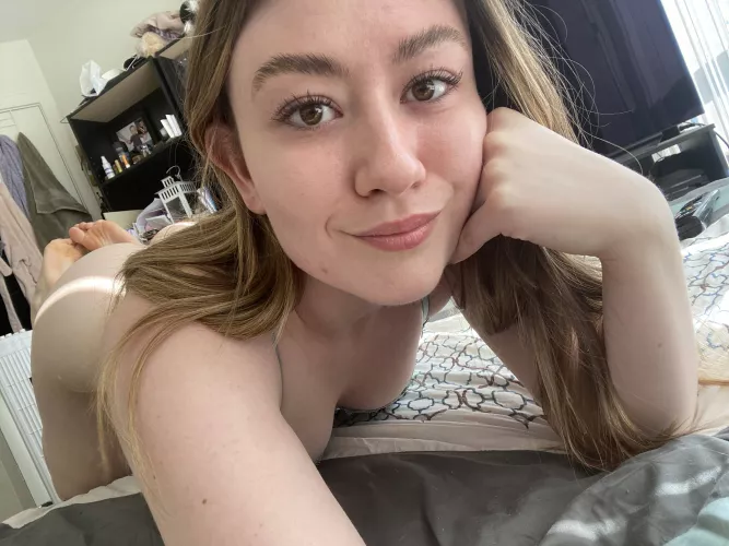 I’ve been practicing my arch lately for when you pull my hair back while fucking me! I’ve been practicing my arch lately for when you pull my hair back while fucking me!