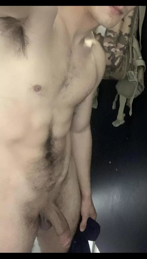 I’ve been told my cock looks nice. Do you agree?