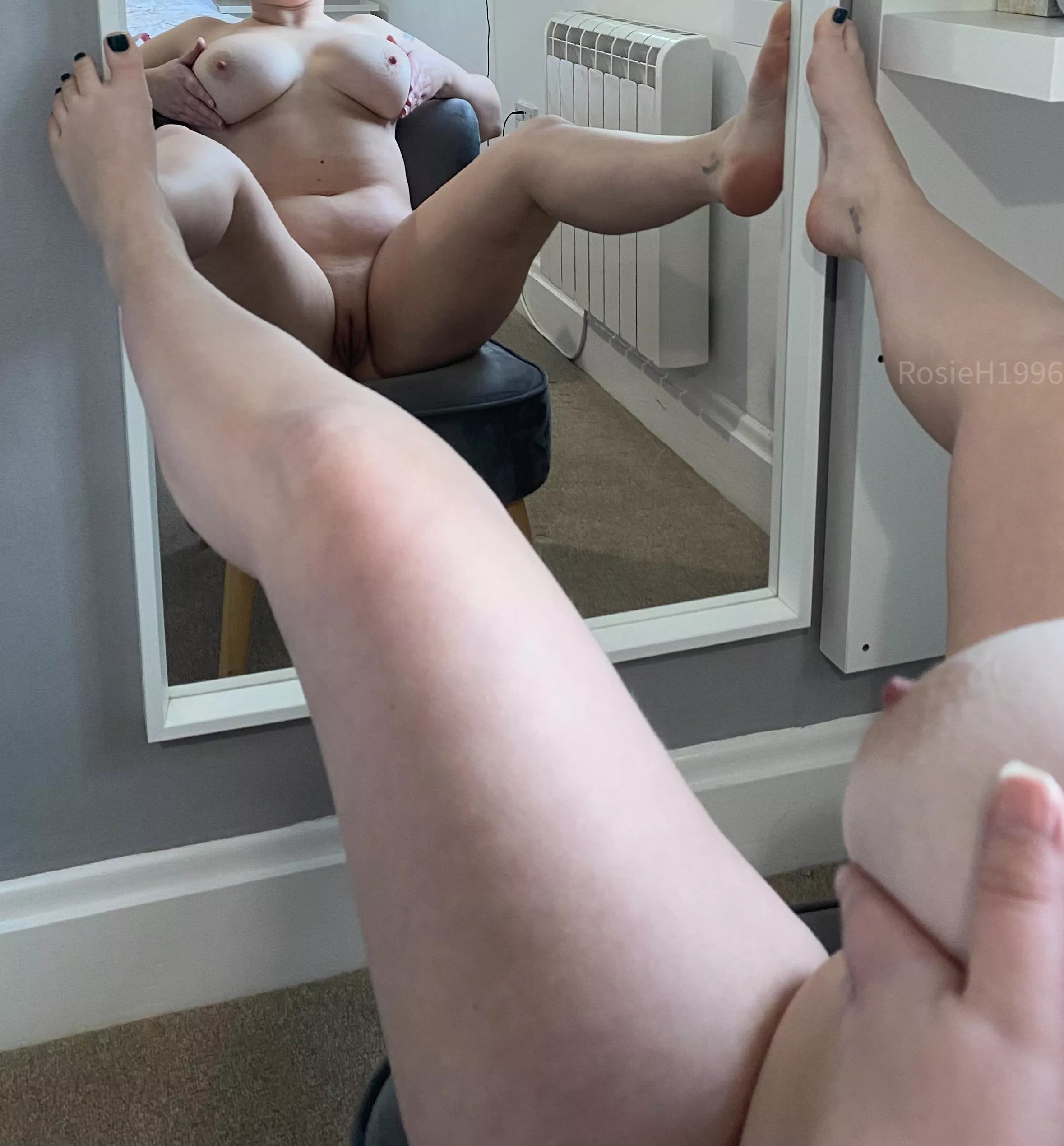 I’ve got an extra bit for squeezing… here’s your first reward 😘 I’ve got an extra bit for squeezing… here’s your first reward 😘