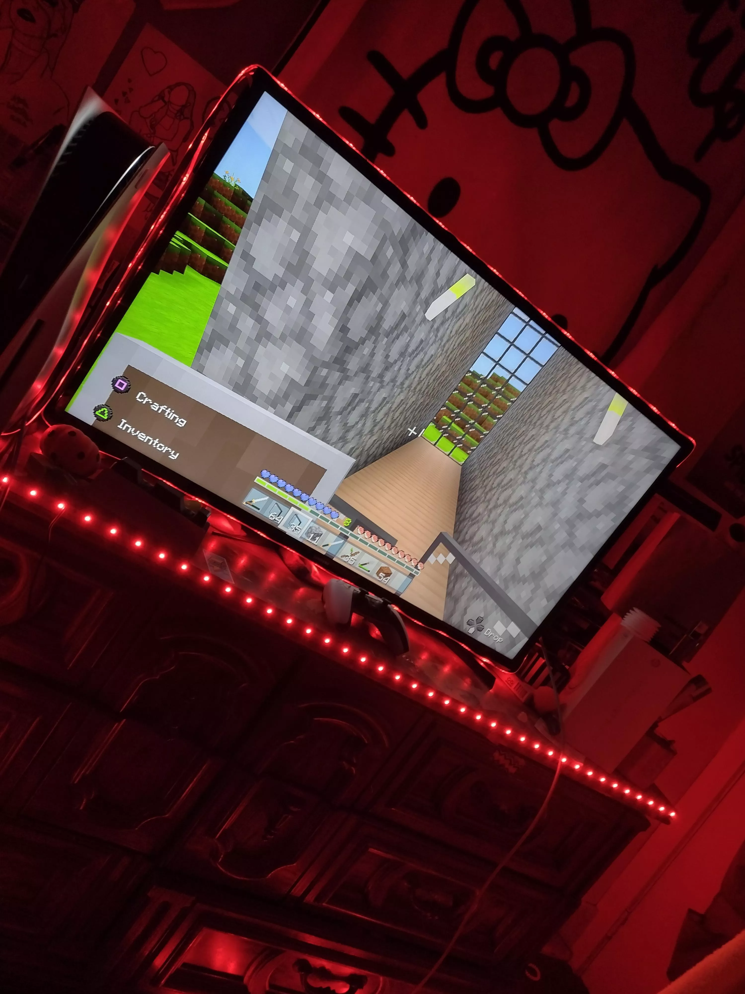 i've has a rough day today so now i'm playing Minecraft with daddy and building our house!