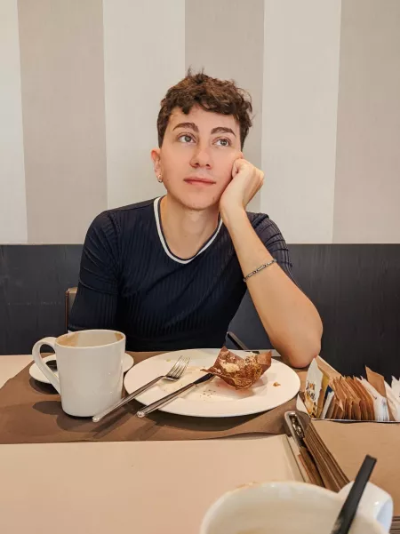 I've never been a huge fan of card games but I can't stop playing Legends of Runeterra, anyone else playing it? I've never been a huge fan of card games but I can't stop playing Legends of Runeterra, anyone else playing it?