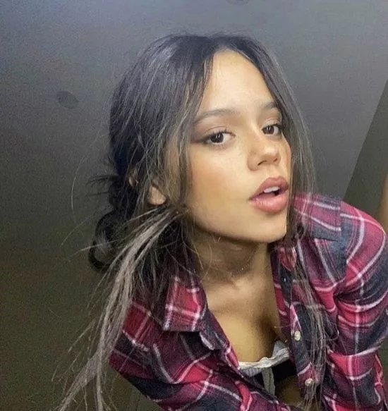 Jenna Ortega has such a pretty face to jerk to Jenna Ortega has such a pretty face to jerk to
