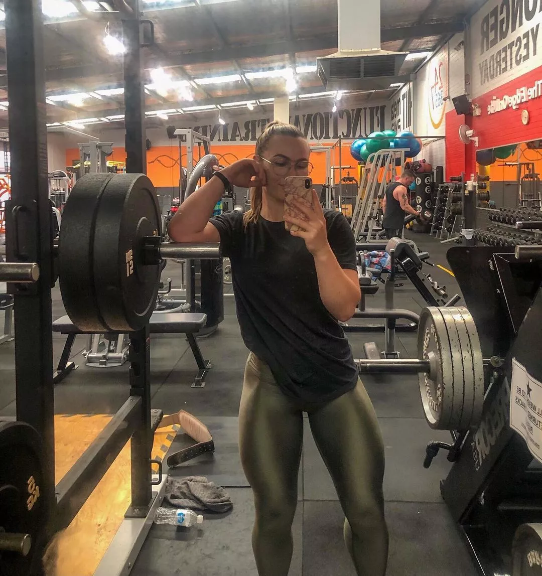 Jessica (jessica_bigbum)