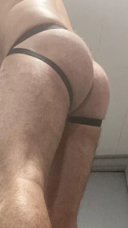 Jockstraps frame my π nicely