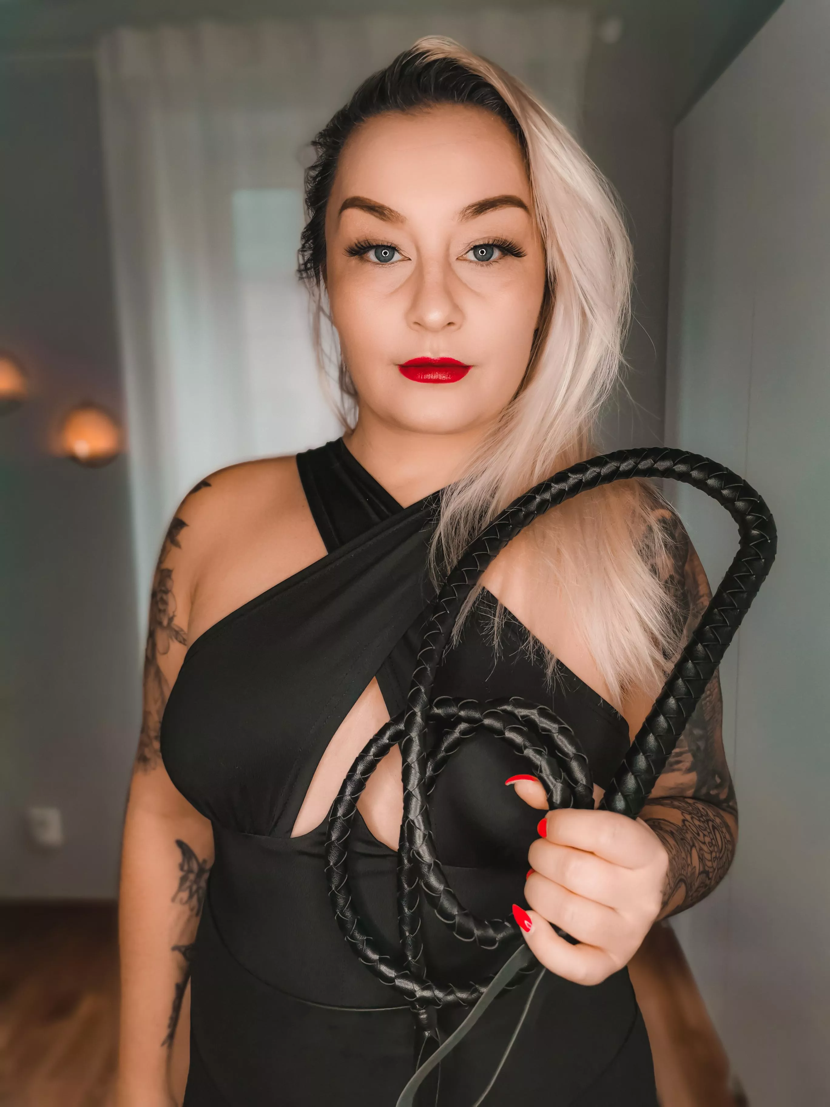 Join and submit, love weak men. Free Only Fans, link in comments. [Selling]