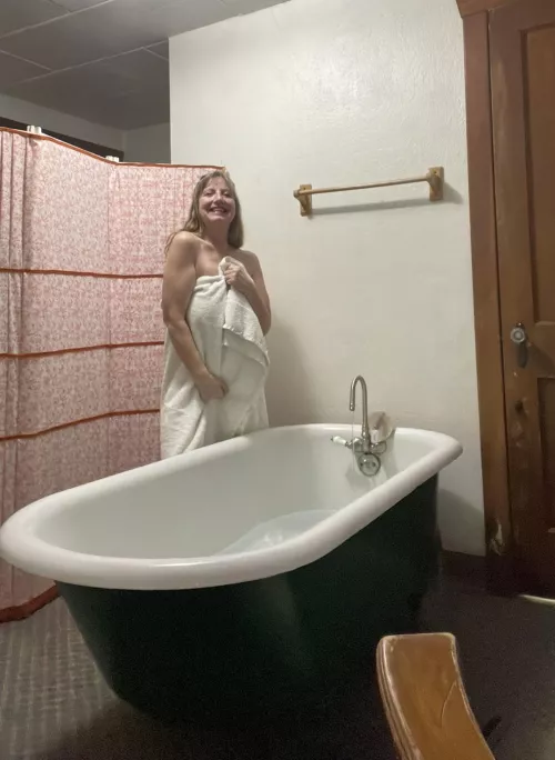 Join me for a bath 😈