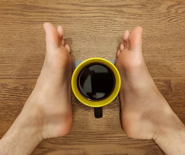 Join me for a cup of coffee🦶☕