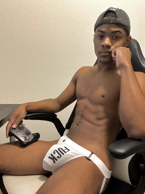 Join me for Sunday game day? Pants arenβt required