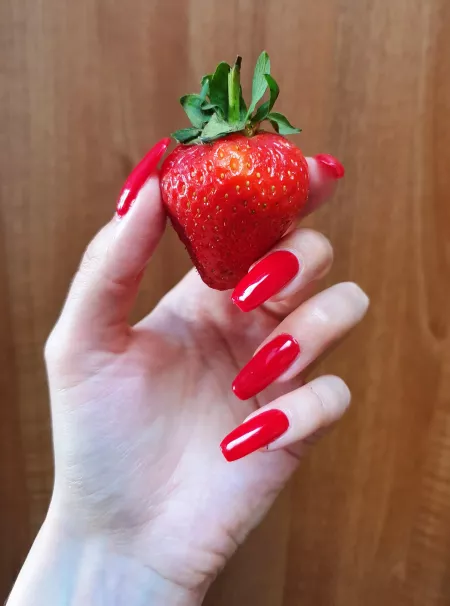 Juicy red natural nails πβ€