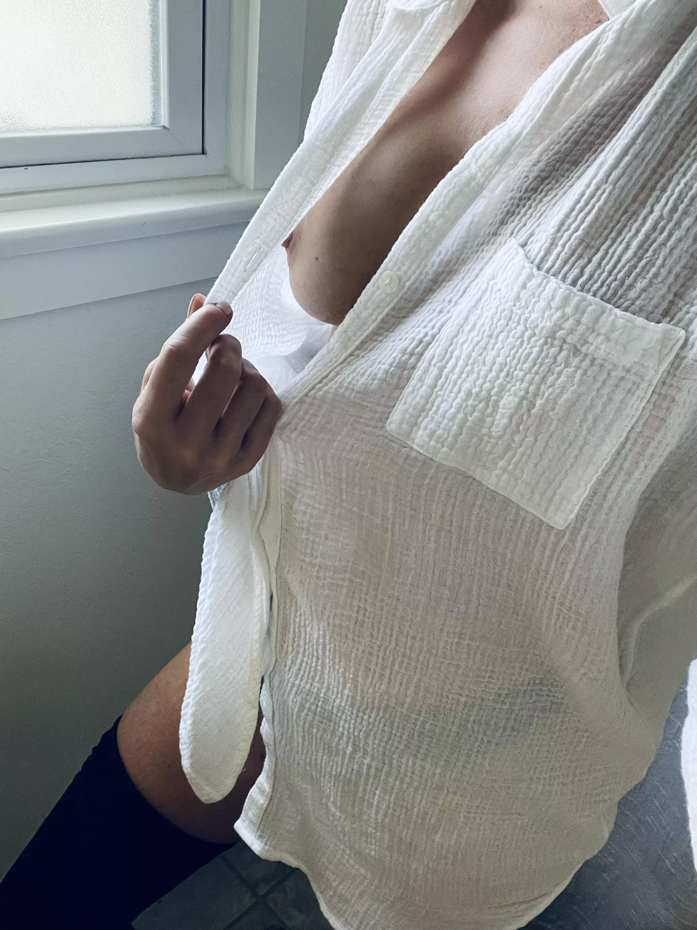 Jumping in the shower wanna join me? 💦💋