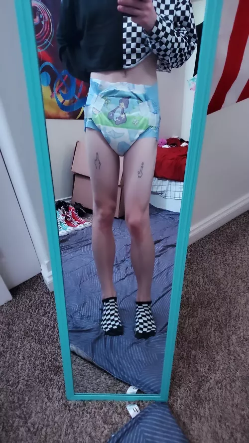 Just a casual mirror selfie ☁️