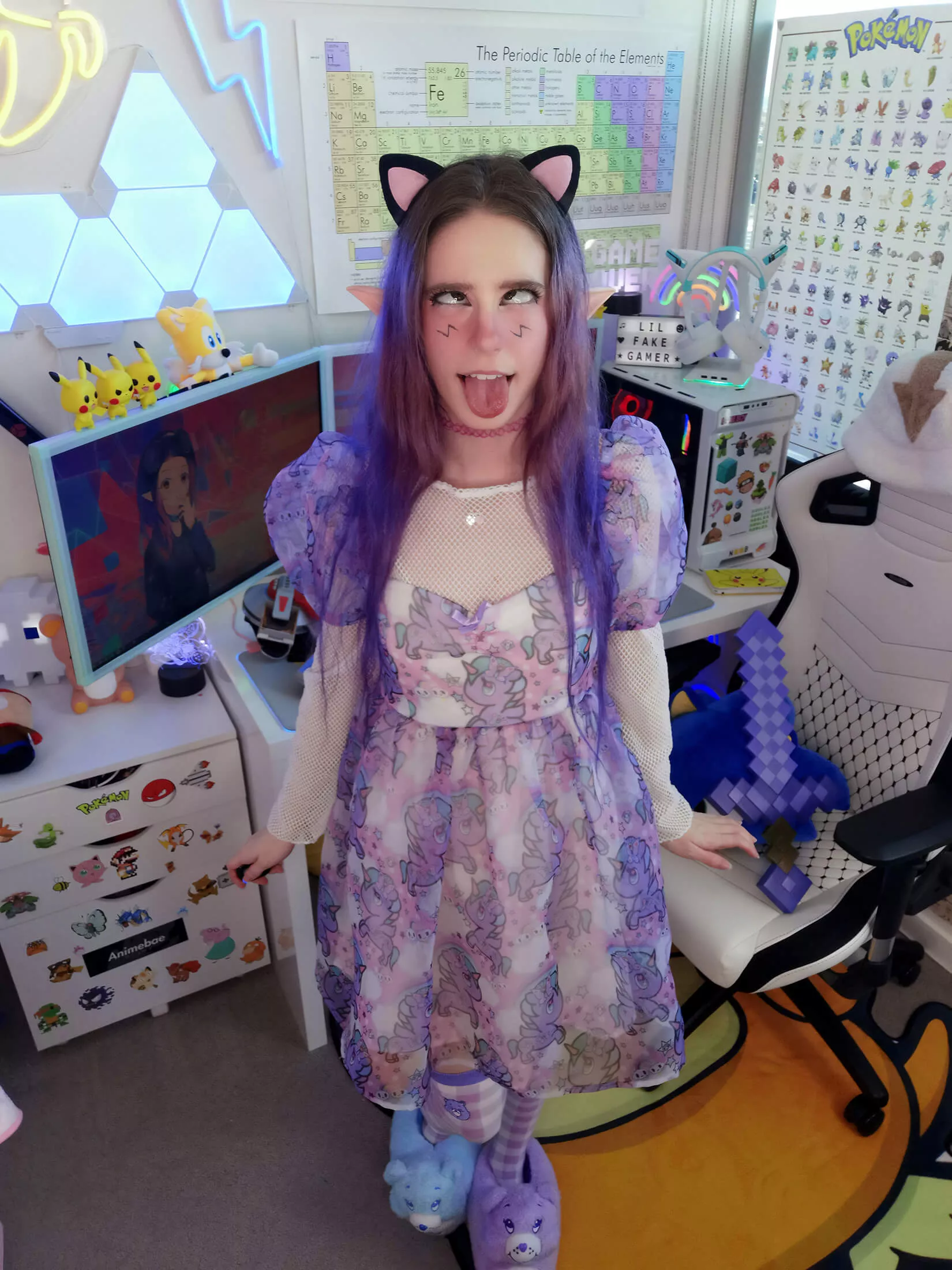 just a lil kitten ready for you ???