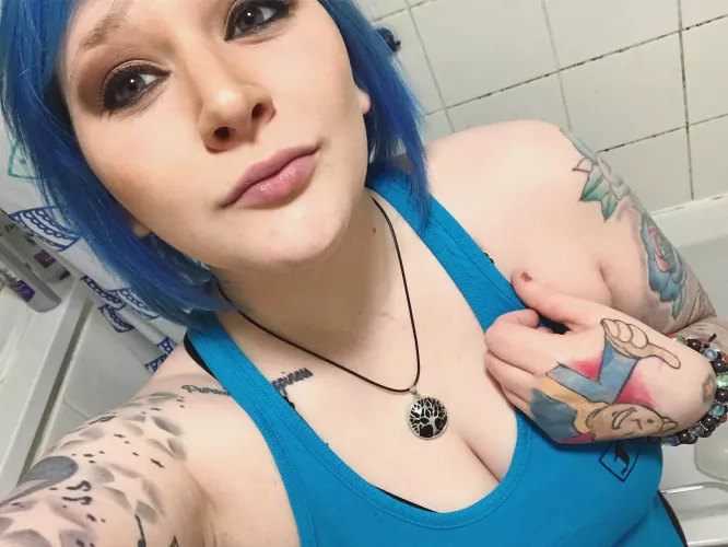 Just a little bit of makeup๐ Just a little bit of makeup๐
