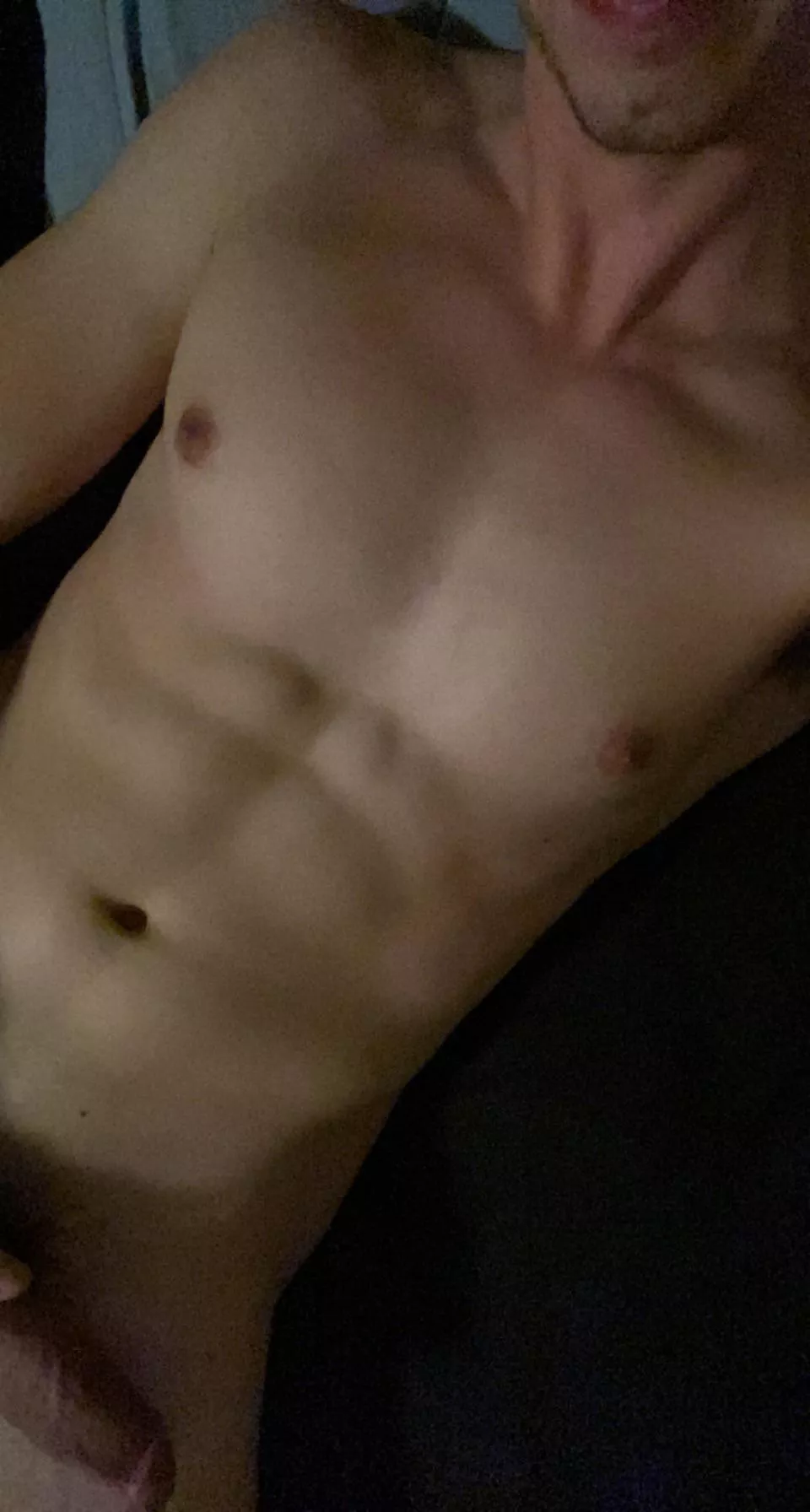 Just a nude dude saying hi