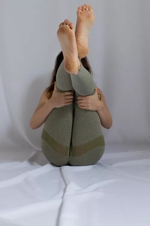 Just chilling ! Who want to massage them ? Just chilling ! Who want to massage them ?